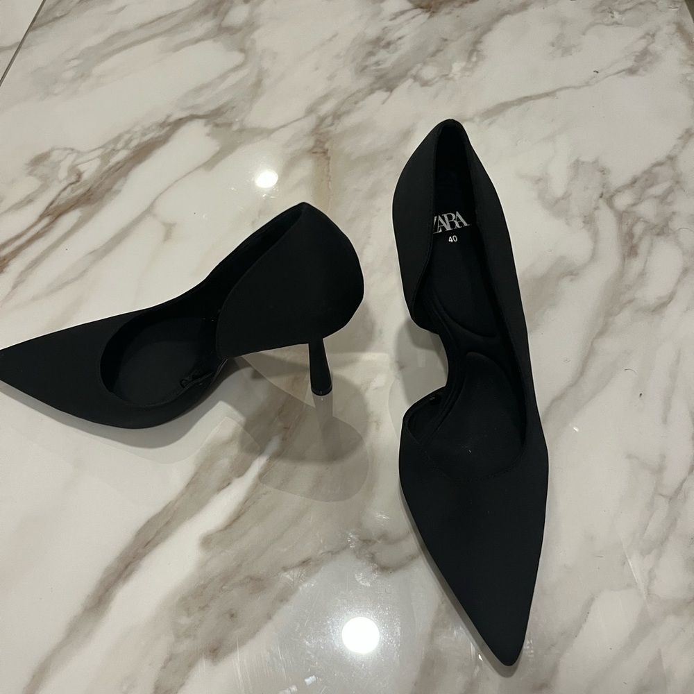 ZARA BLACK STILETTOS